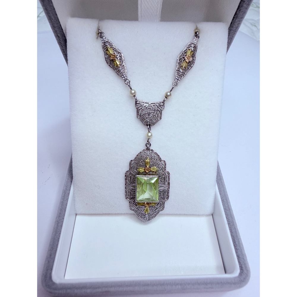 Art Deco 10K White Gold Filigree Green Stone & Seed Pearl Necklace 16"